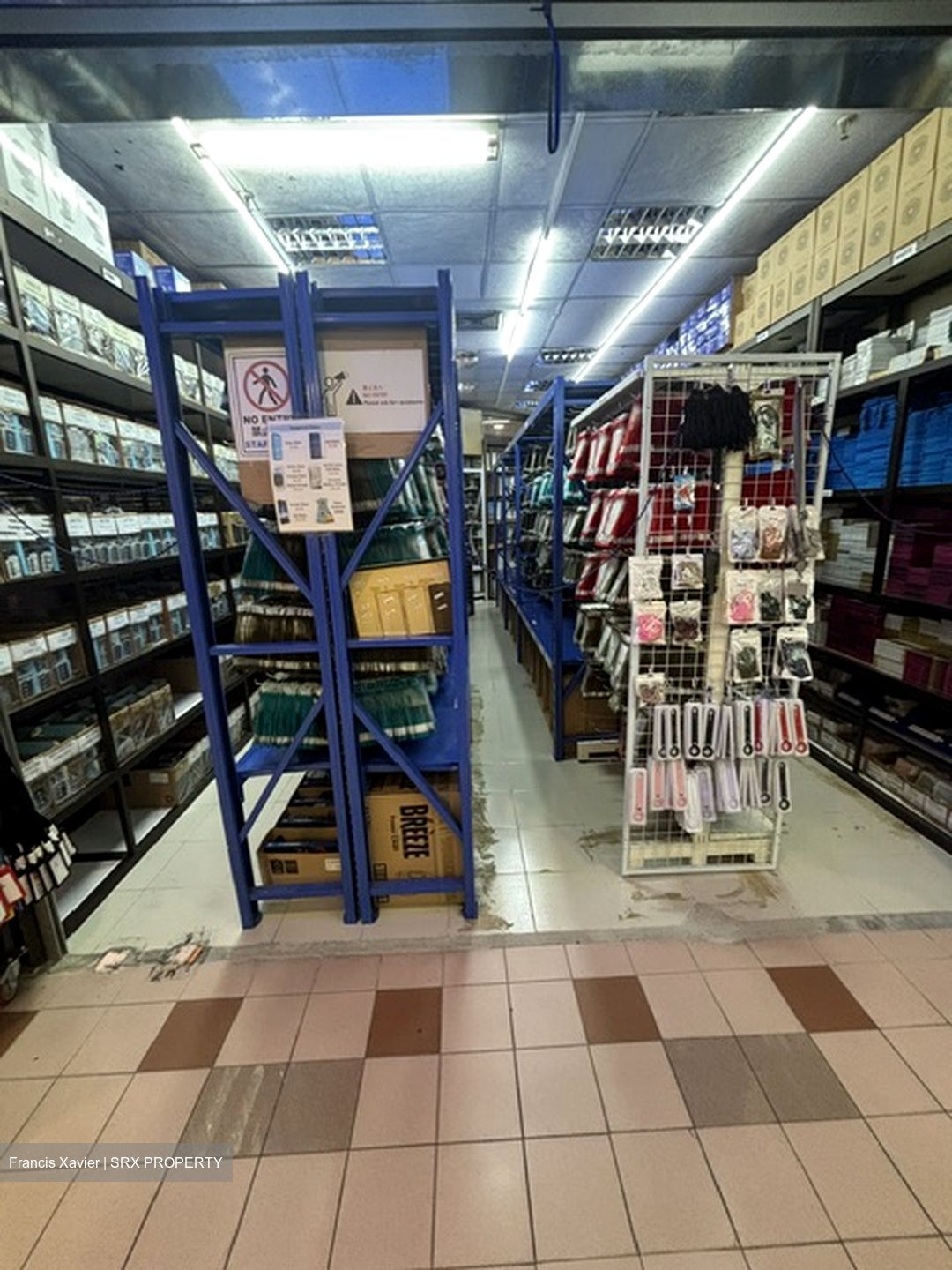 Sim Lim Tower (D8), Retail #561716761